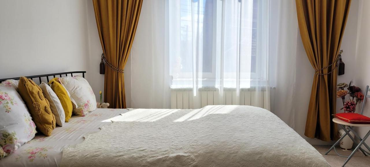 Garsoniera C&L Daire Petroşani Dış mekan fotoğraf